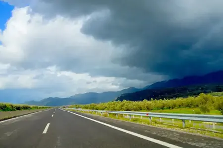 L'ampliamento delle autostrade M1 e M7 inizierà l'anno prossimo