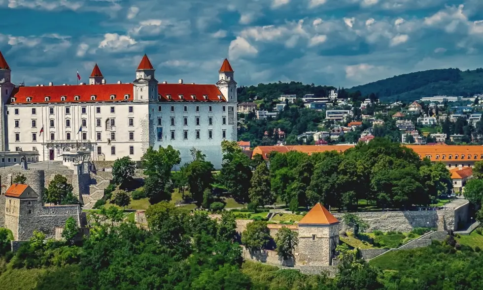 Slovaški Vinjeta Shopping - Avtocestni izleti po alpski pokrajini in kulturnih mestih