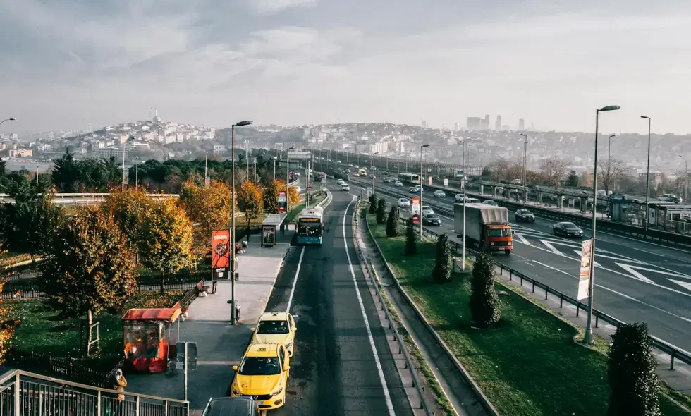 Slovenská automobilová doprava: Výhody nákupu dálniční známka online